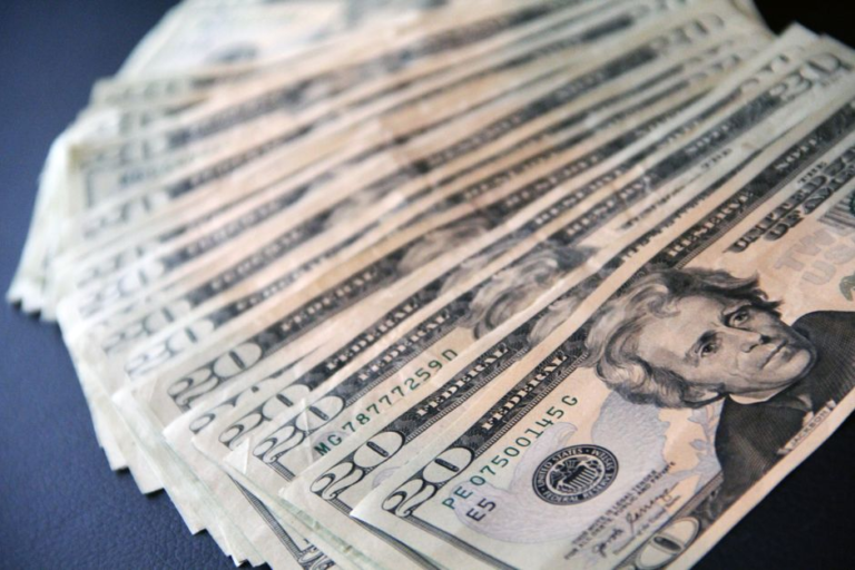 dolar-20260812