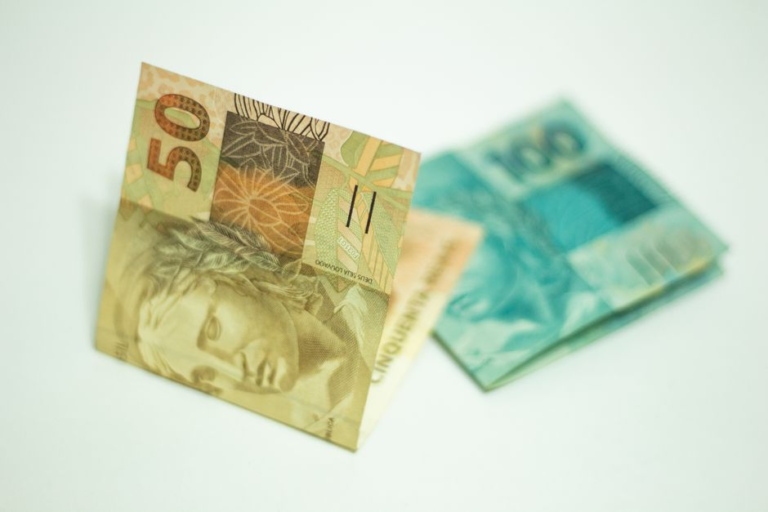 reparado-826-cuanto-esta-el-dolar-hoy-en-colombia
